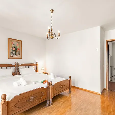 Vakantiehuis Casa Ana 1 - Center - Happy