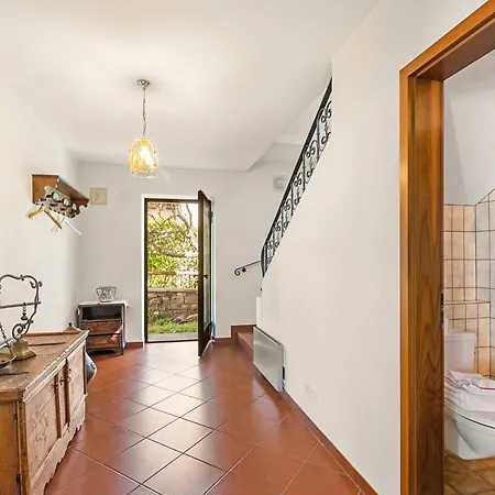 Casa Ana 1 With Garden & Parking For 3 - Happy Losone