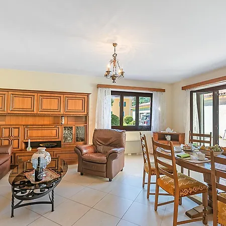 Casa Ana 1 With Garden & Parking For 3 - Happy Losone