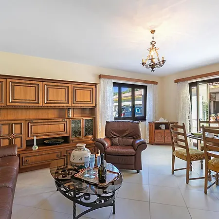 Prázdninový dům Casa Ana 1 With Garden & Parking For 3 - Happy Losone