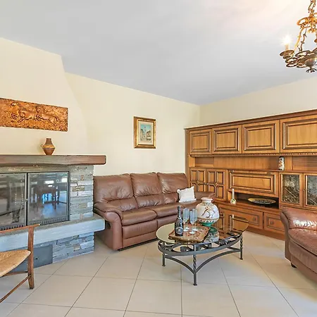 Casa Ana 1 With Garden & Parking For 3 - Happy Losone